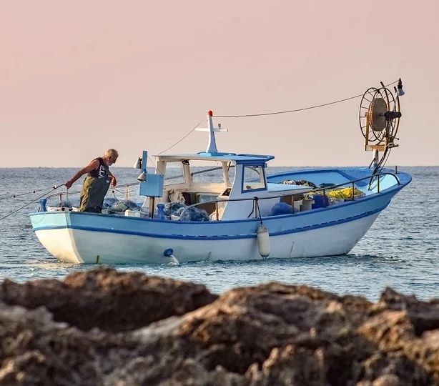 Navegación, pesca y transporte marítimo